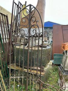 Iron gate